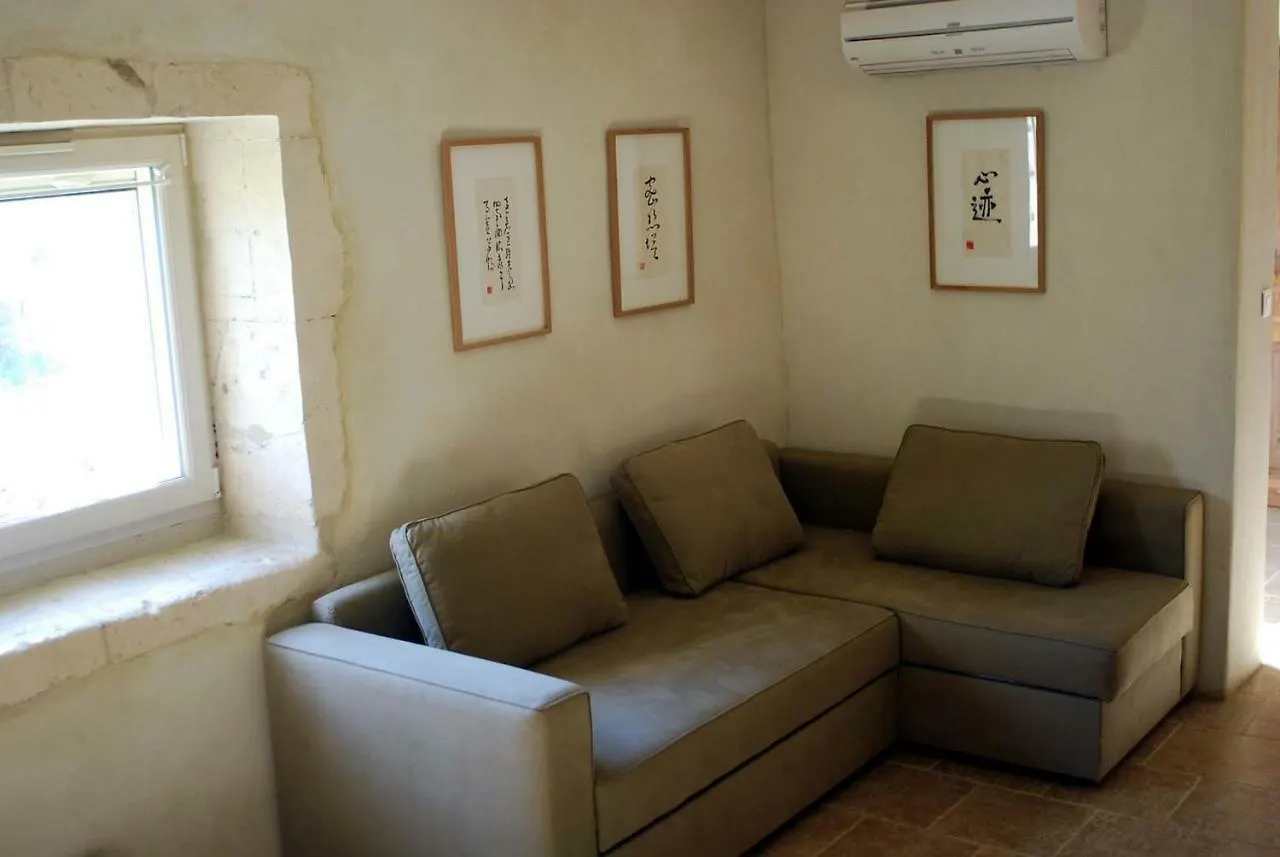 Holiday home Maison De Charme Dans Domaine 17Eme Tarascon