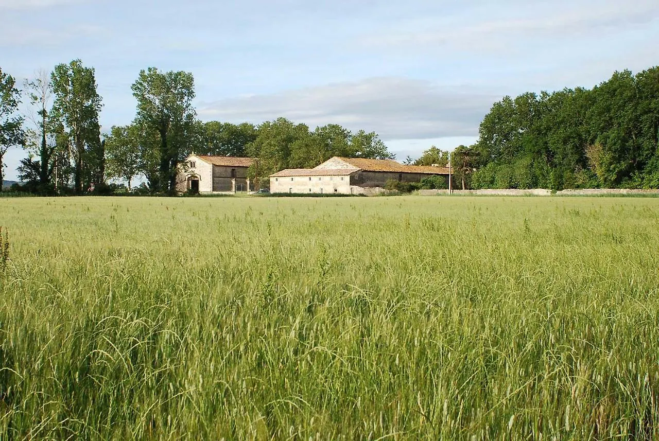 Holiday home Maison De Charme Dans Domaine 17Eme Tarascon France